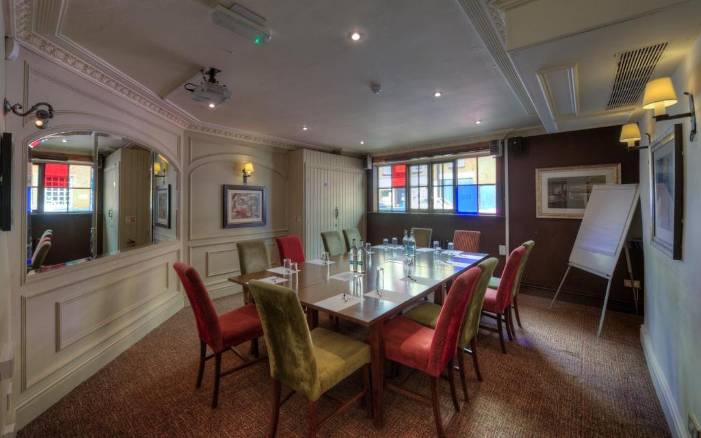 فندق Dog & Partridge By Chef & Brewer Collection Tutbury المظهر الخارجي الصورة