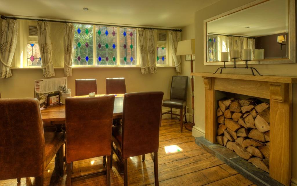 فندق Dog & Partridge By Chef & Brewer Collection Tutbury المظهر الخارجي الصورة